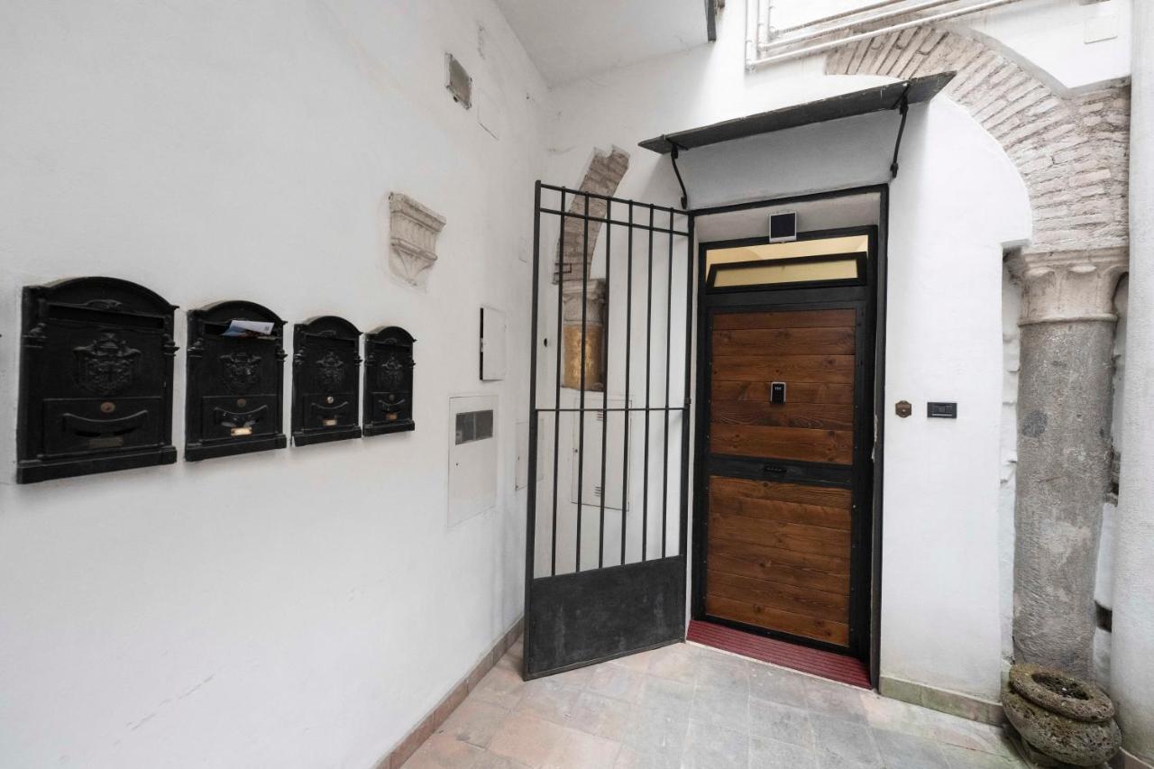 Studio Delle Grotte - Campo De' Fiori โรม ภายนอก รูปภาพ